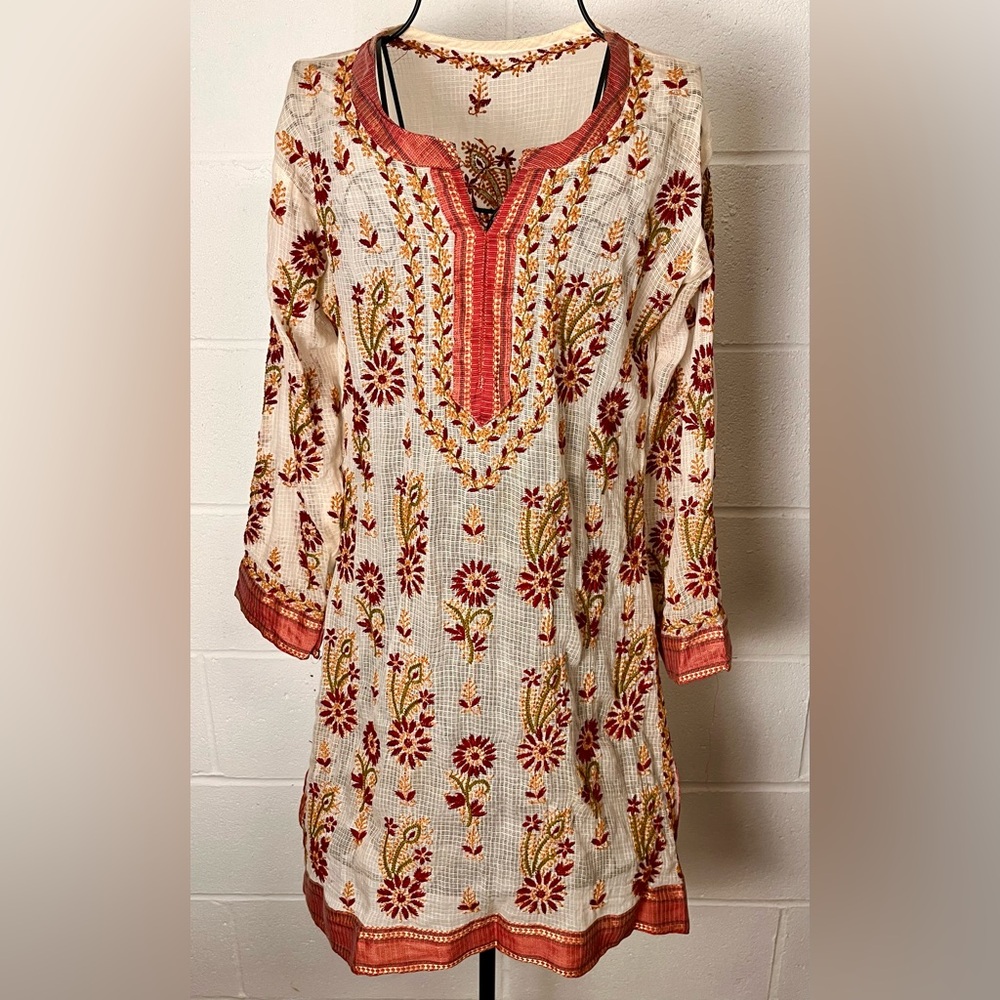 Floral Embroidered Tunic Top